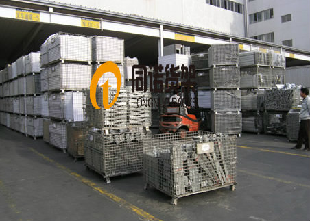 Wire mesh container Wire mesh container